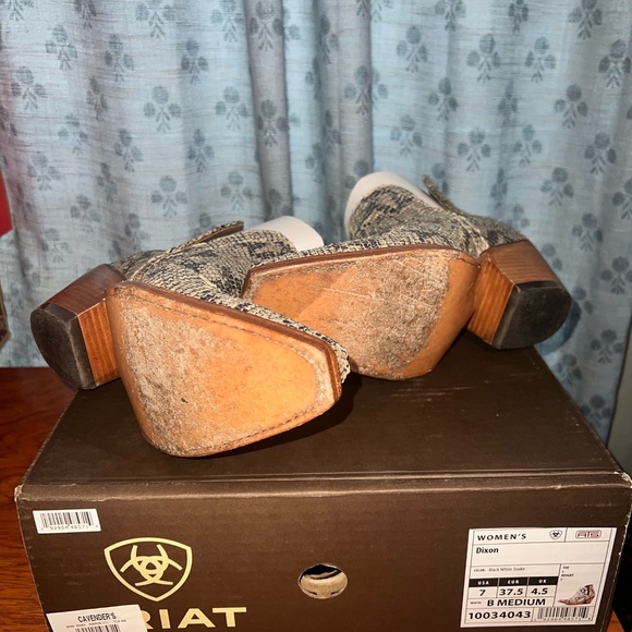 Ariat - Dixon - Womens 7 - Black White Snake - USED - Picture 2 of 3